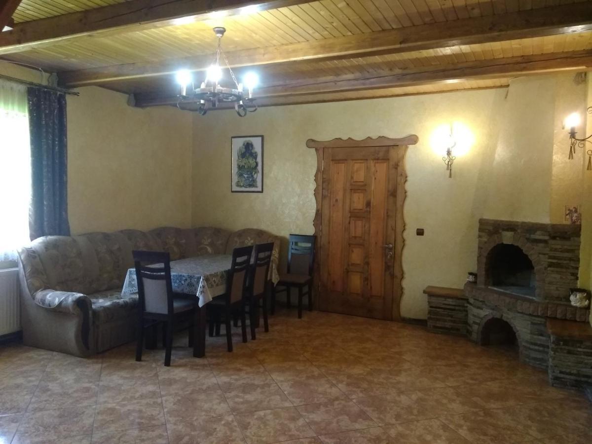 Villa Затишок В Карпатах à Yaremtche Extérieur photo