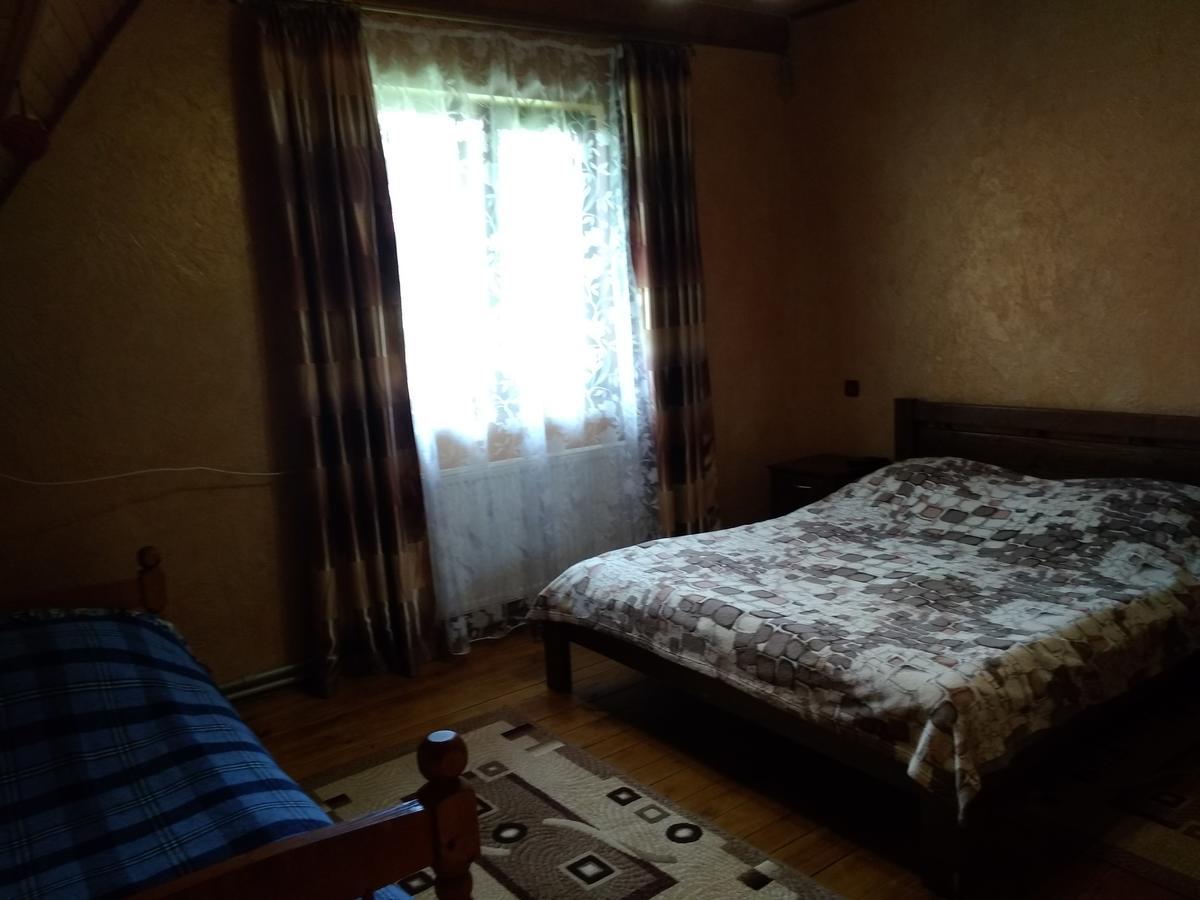 Villa Затишок В Карпатах à Yaremtche Extérieur photo